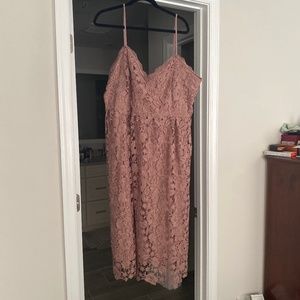 Plus Size Lace Midi Dress